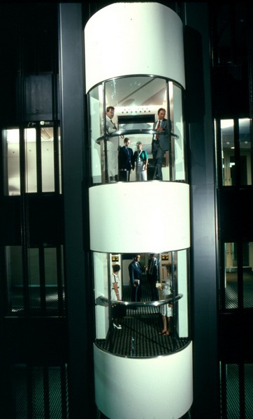 Двухэтажный лифт. Источник фото: koreatimes.co.kr