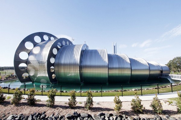 Water Factory Vortex Center – трубообразный завод по переработке воды