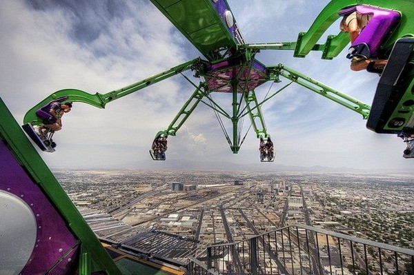 Парк аттракционов на крыше небоскреба Stratosphere в Лас-Вегасе