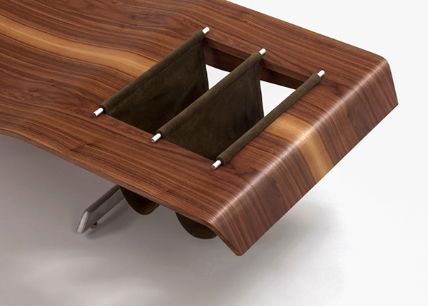 Необычный деревянный столик.
