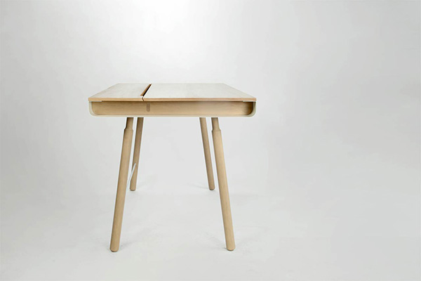 Компактный стол от Josе Dominguez и Leandro Leccese.
