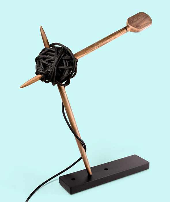 Лампа для любителей вязания Needle Table Lamp.