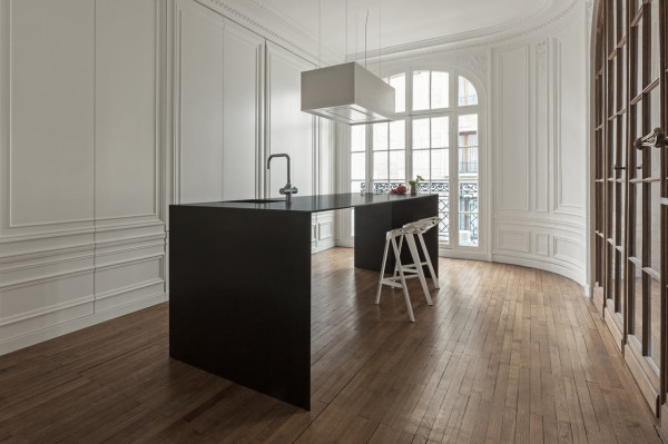 Лаконичный дизайн кухни от i29 interior architects.
