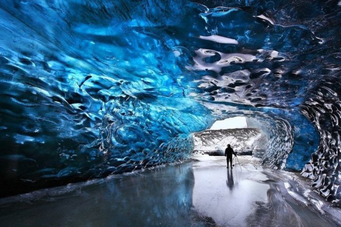 Ледяная пещера в Skaftafell, Исландия.