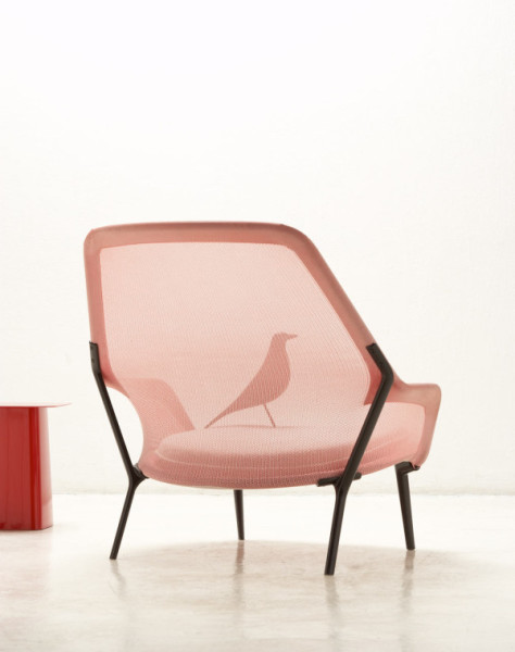 Сочетание простоты и элегантности в кресле от братьев Bouroullec.