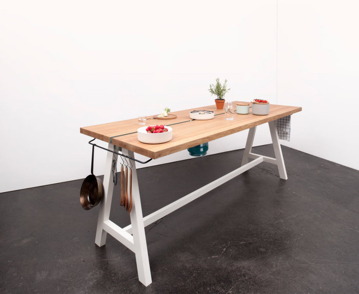 Новая модель стола-трансформера от Moritz Putzier.