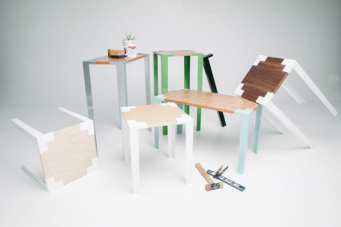 Стильные столы и стулья, для сборки которых не требуются инструменты.