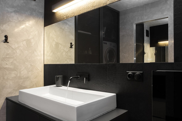 Модный минималистический стиль дизайна ванной комнаты.