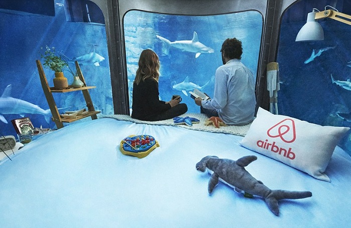 Подводная спальня - совместный проект океанариума Aquarium De Paris и онлайн-сервиса Airbnb.