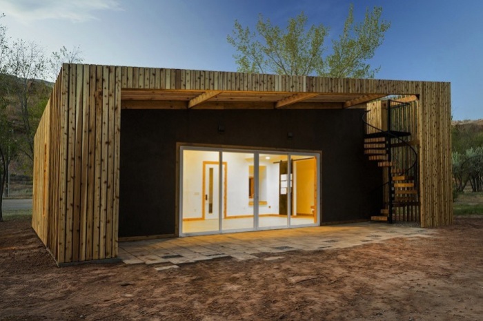 Проект здания из переработанной древесины, реализованный студентами университета University of Utah.