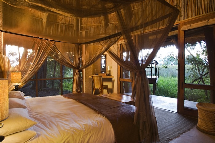 Отель Sandibe Okavango Safari Lodge. Спальня.