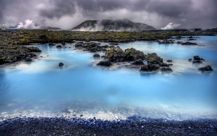 Голубая лагуна - геотермальный комплекс в Исландии.