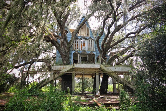 Заброшенный дом во Флориде.