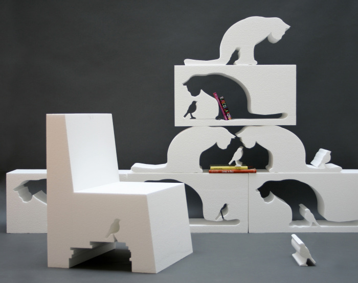 Мебель с полками в форме животных.