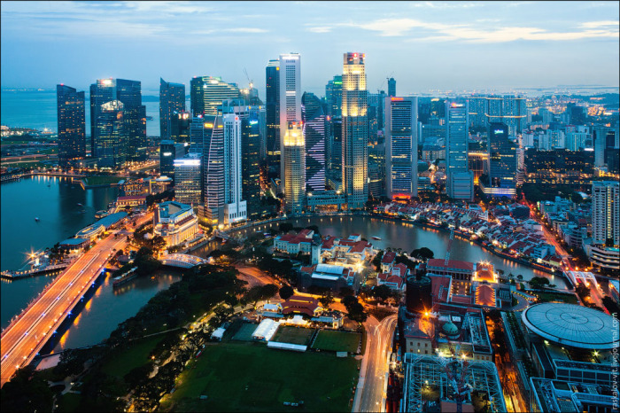 Сингапур - самый дорогой город.