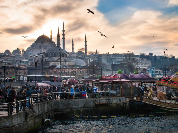 Вторая по размерам мечеть Стамбула.