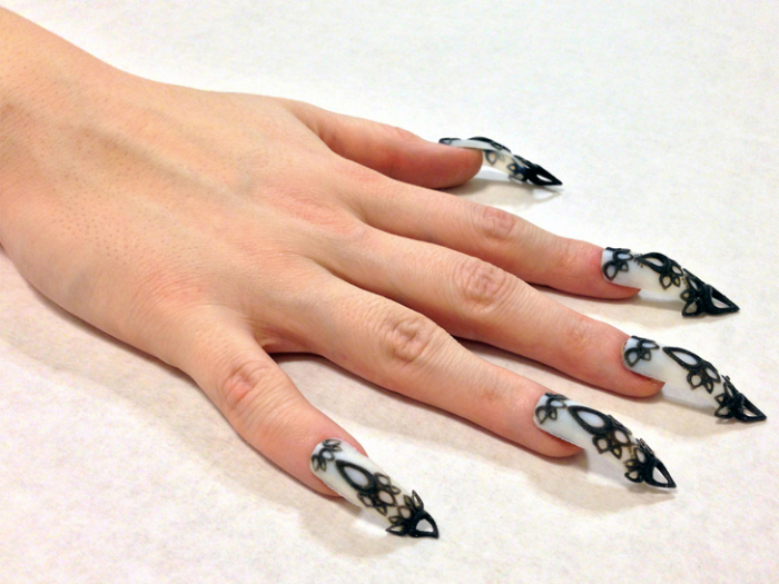 Готический дизайн ногтей.