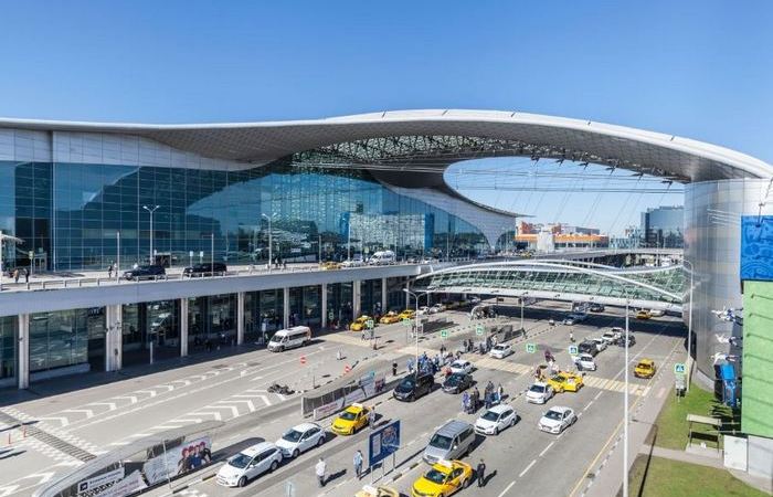 Самый большой аэропорт России - Шереметьево. Самый большой аэропорт России - Шереметьево.