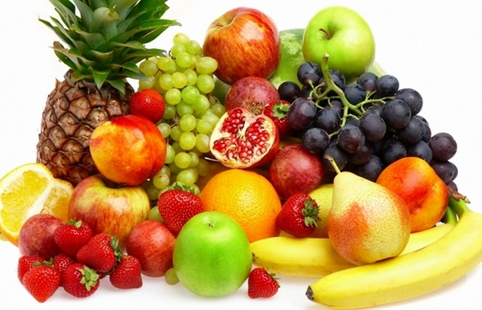 Большинство овощей и все фрукты содержат спирт.