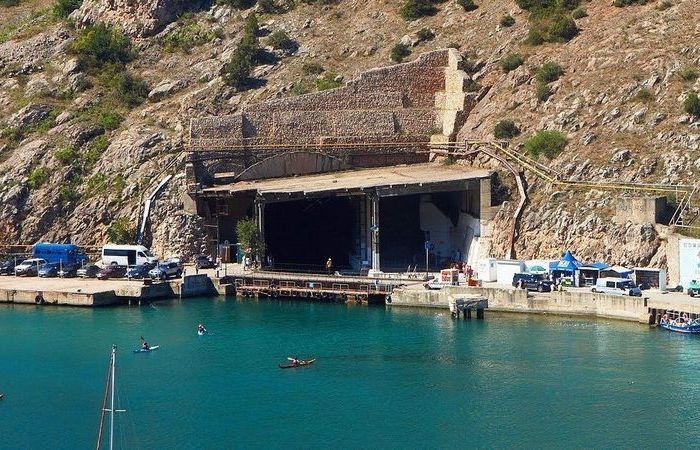 Построен недалеко от Балаклавы. Построен недалеко от Балаклавы.