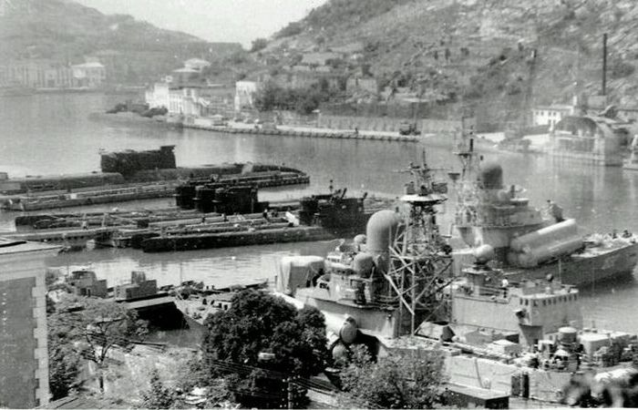 Создавалась как резервный пункт командования для Черноморского флота. Создавалась как резервный пункт командования для Черноморского флота.