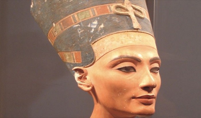 Бюст Нефертити.