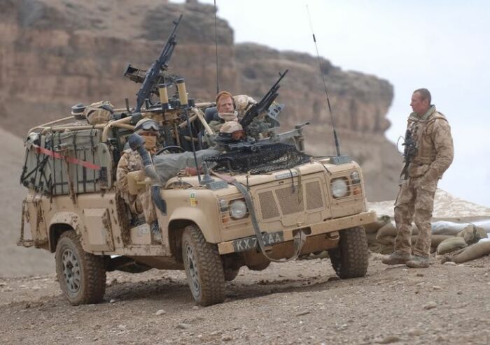 Машина прошла десятки конфликтов.