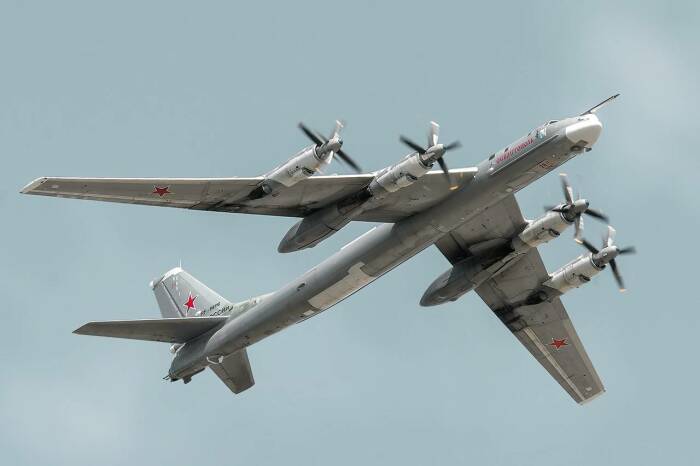 За основу был взят бомбардировщик Ту-95М. |Фото: nosoldat.net.