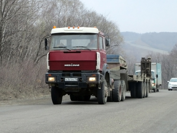 Партнерский грузовик УралАЗ-Iveco.