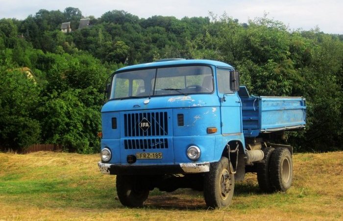 Ездят по сей день.