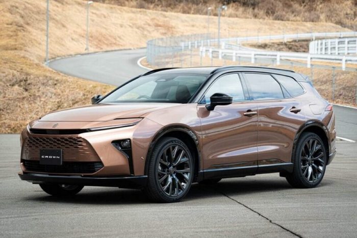 Первая и последняя Тойота. /Фото: www.carnews.com. Первая и последняя Тойота. /Фото: www.carnews.com.