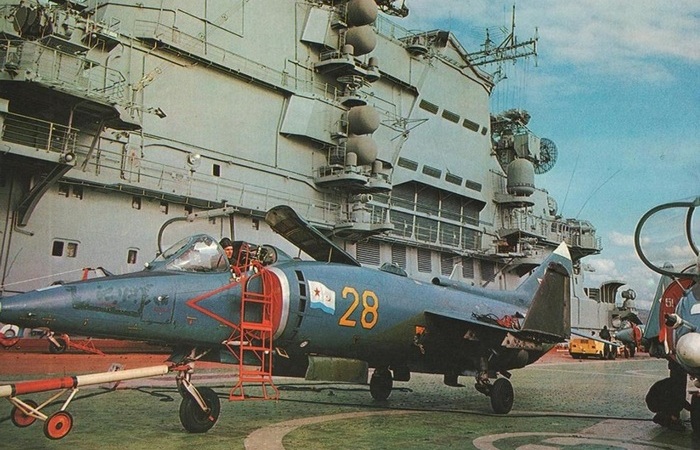 Денег на авиацию в СССР не жалели. /Фото: war-book.ru. 