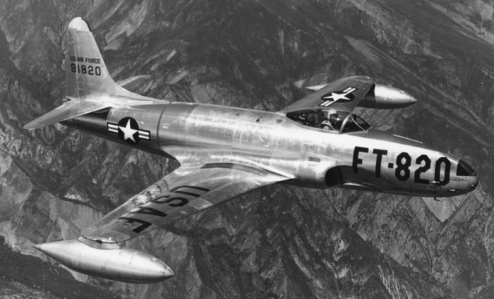 Ф-80 - первый серийный реактивный истребитель США. |Фото: snl.no.