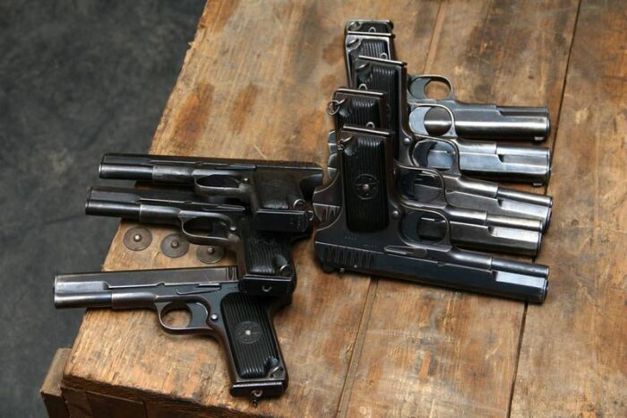 После развала СССР пистолеты хлынули на черный рынок. |Фото: forum.guns.ru.