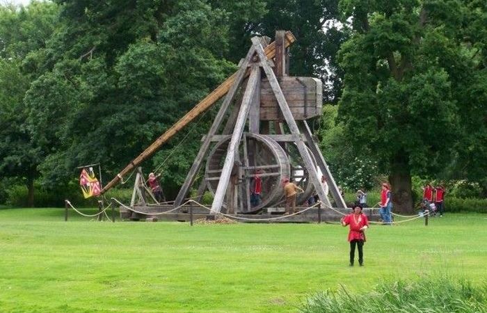 Требушеты упёрлись в сопромат.