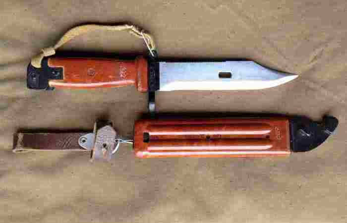 6х4 - самый известный штык-нож для АК. 6х4 - самый известный штык-нож для АК.