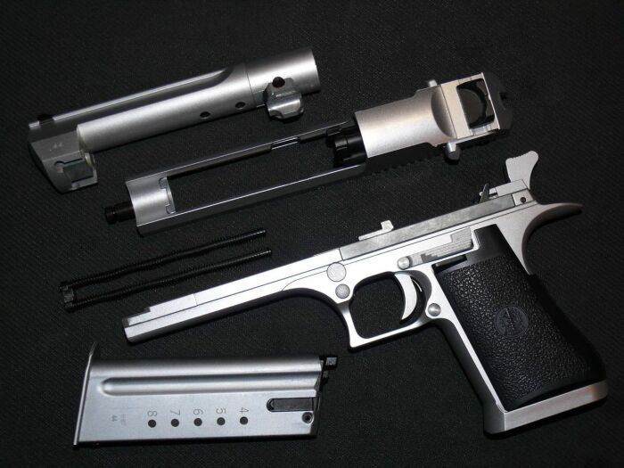 В пистолете легко меняется ствол. ¦Фото: guns.allzip.org.
