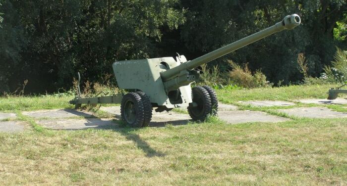 Серьёзнее орудие.