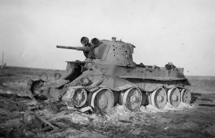 В 1941 БТ-7 действительно пришлось тяжело.