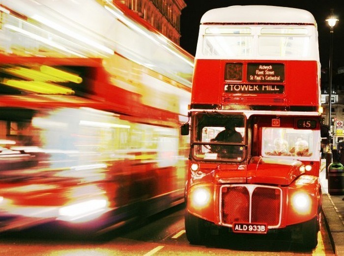Автобус-призрак в Лондоне.