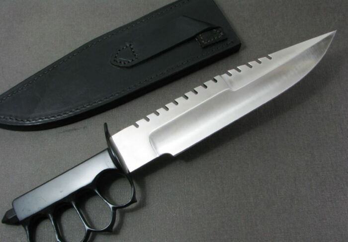 Нож Беннетта слепили из двух. |Фото: ya.ru.