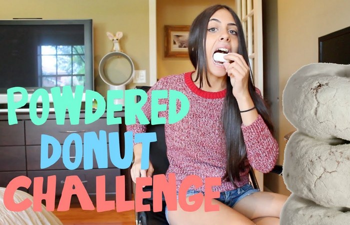 Флэш-моб «The Powdered Donut Challenge».