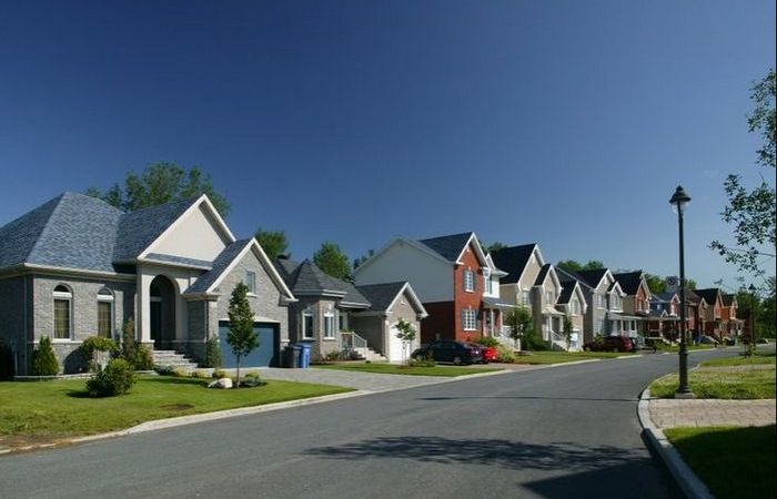 На самом деле пригороды в США очень разные. На самом деле пригороды в США очень разные.