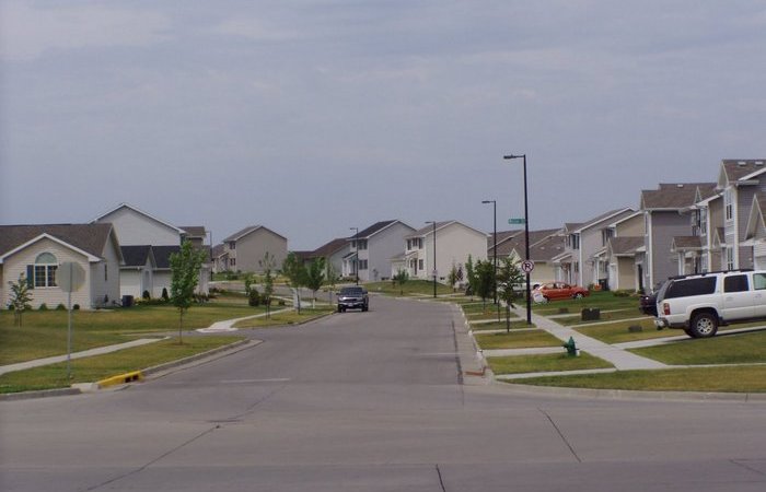 Отсутствие или присутствие заборов - просто вопрос эстетики. Отсутствие или присутствие заборов - просто вопрос эстетики.