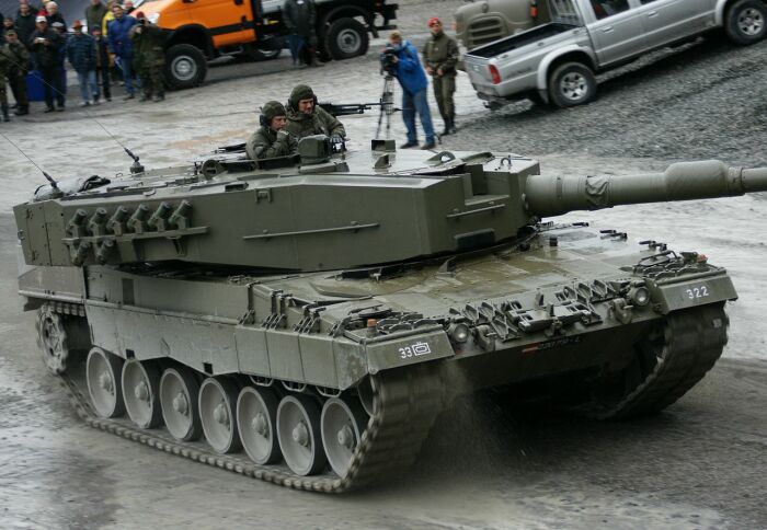 Все танки сегодня одинаковые. |Фото: ya.ru.