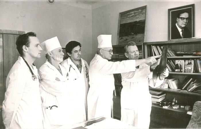 Первых энцефалитных клещей нашли еще при СССР. /Фото: wikipedia.org. Первых энцефалитных клещей нашли еще при СССР. /Фото: wikipedia.org.