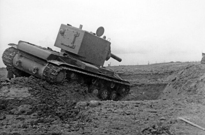 По сути это даже не танк, а штурмовое орудие. /Фото: war-book.ru.