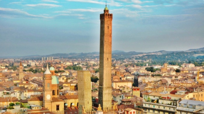 Когда-то все итальянские города были застроены высокими башнями. |Фото: artfile.ru.