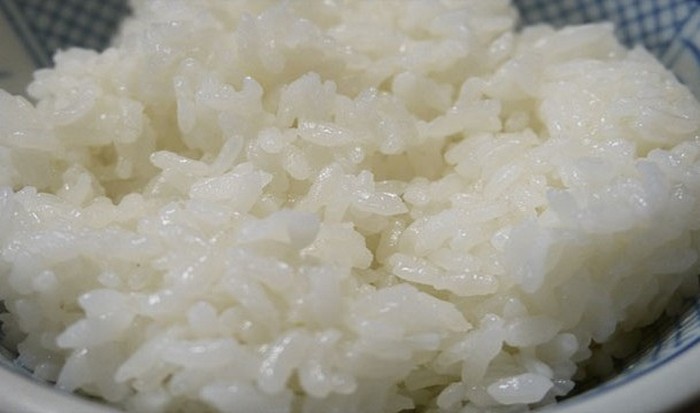В кофеварке можно приготовить рис.