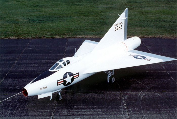 Convair XF-92 - точечный перехватчик.